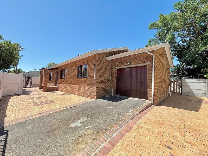 4 Bedroom Property for Sale in Richwood Western Cape